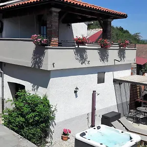 https://holiday-home-ivana-pasjak.primorje-gorskikotar.com