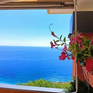 https://la-sundevilla.hotelitalianriviera.com